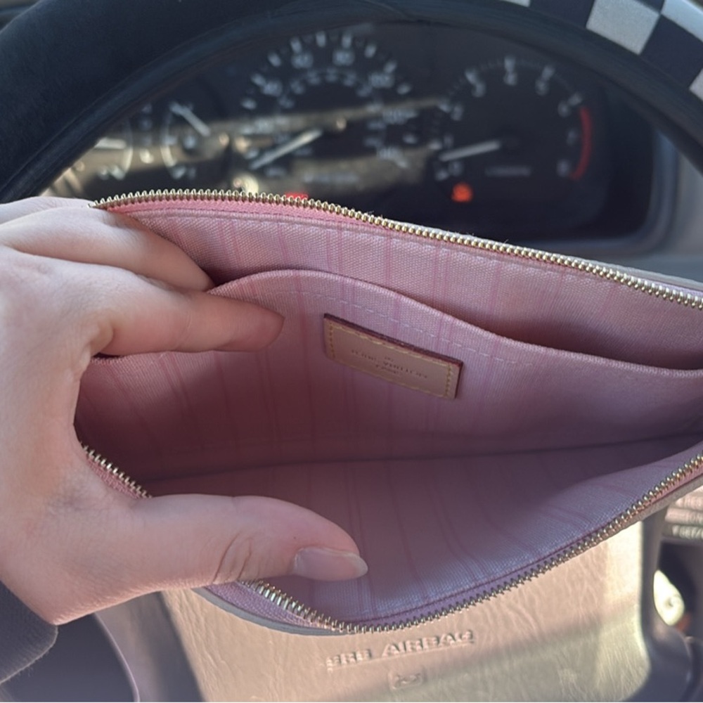 Louis Vuitton Pink and Gold Clutch - Picture 3 of 5
